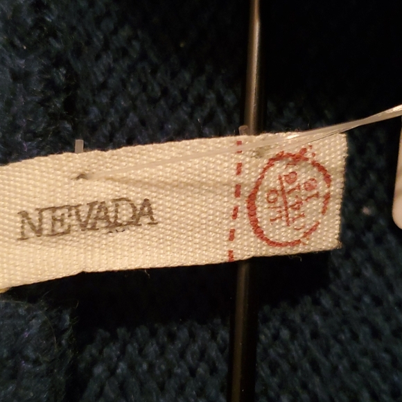 NWT Nevada Zip up Skulls Hoodie - Picture 6 of 7